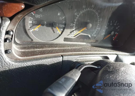 1999 Mercedes-Benz E 430 from USA, damaged, VIN WDBJF70H8XA812375